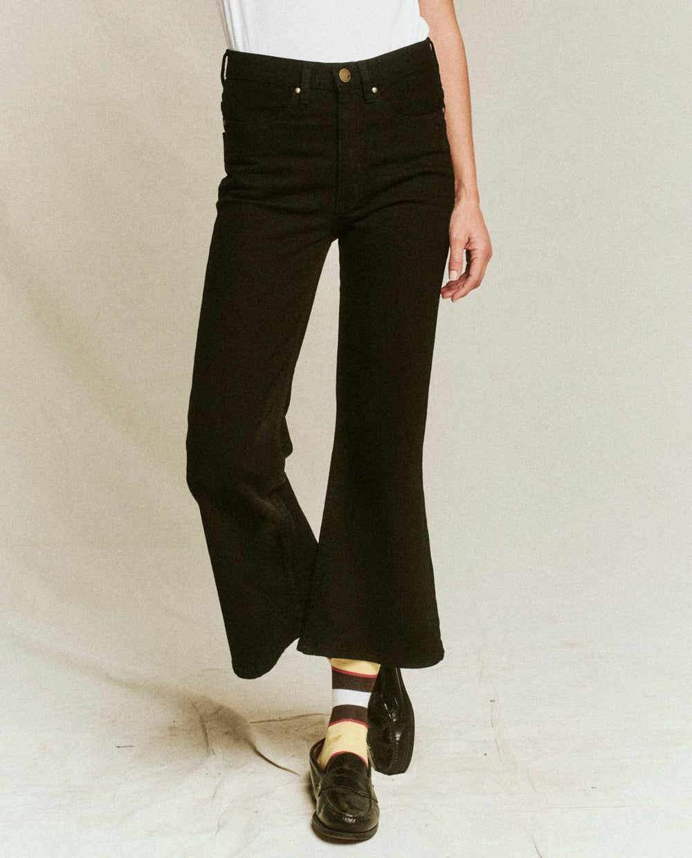 Denim | Women The Great. The Kick Bell Jean. Carbon