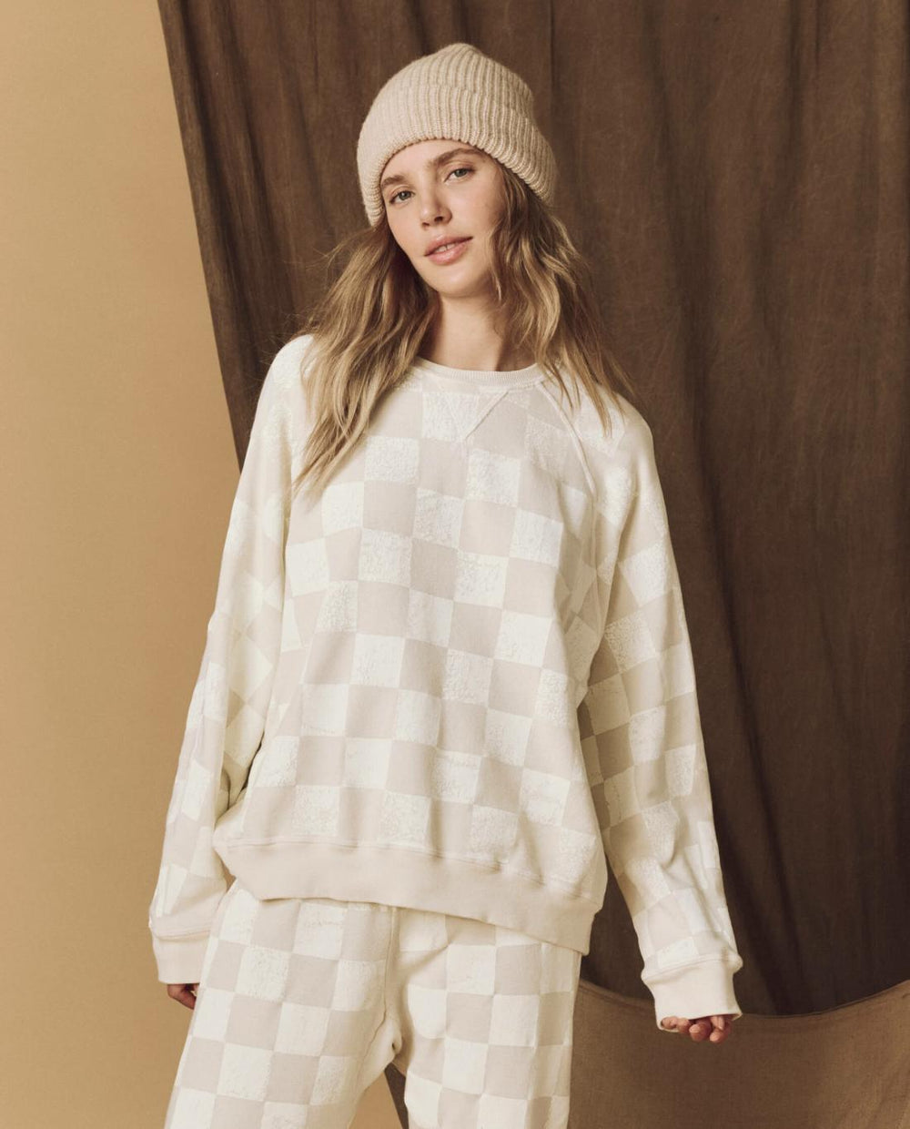 Novelty Tees & Sweats | Women The Great. The Hand Stamped Slouch Sweatshirt. Washed White With White Check