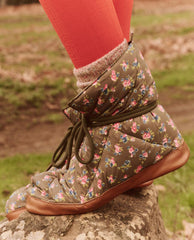 Shoes | Women The Great. The Down Quilted Puffer Slipper. Cypress Basin Floral