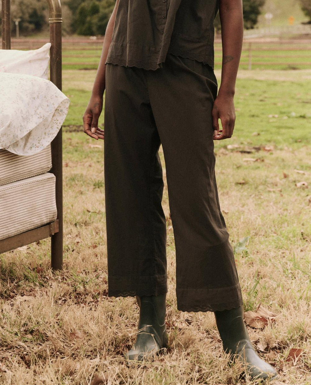 Sleep Bottoms | Women The Great. The Eyelet Easy Sleep Pant. Black