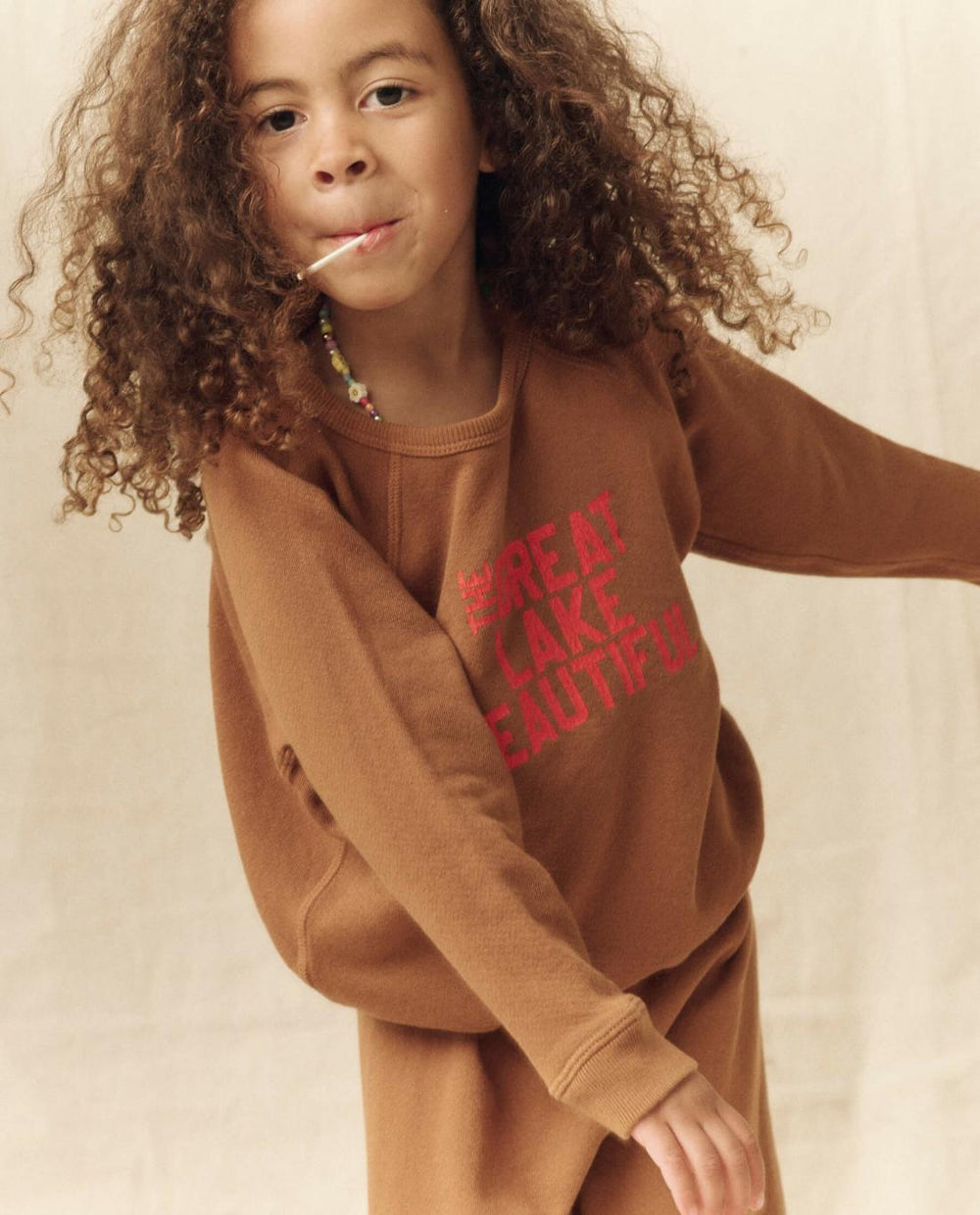 Tees & Sweats | Kids The Great. The Little College Sweatshirt. Bright Maple With The Great Lake Bea