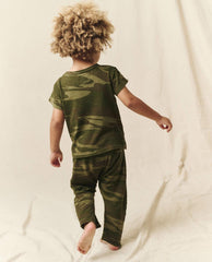 Tees & Sweats | Kids The Great. The Little Jersey Crop. Solid Deep Woods Camo