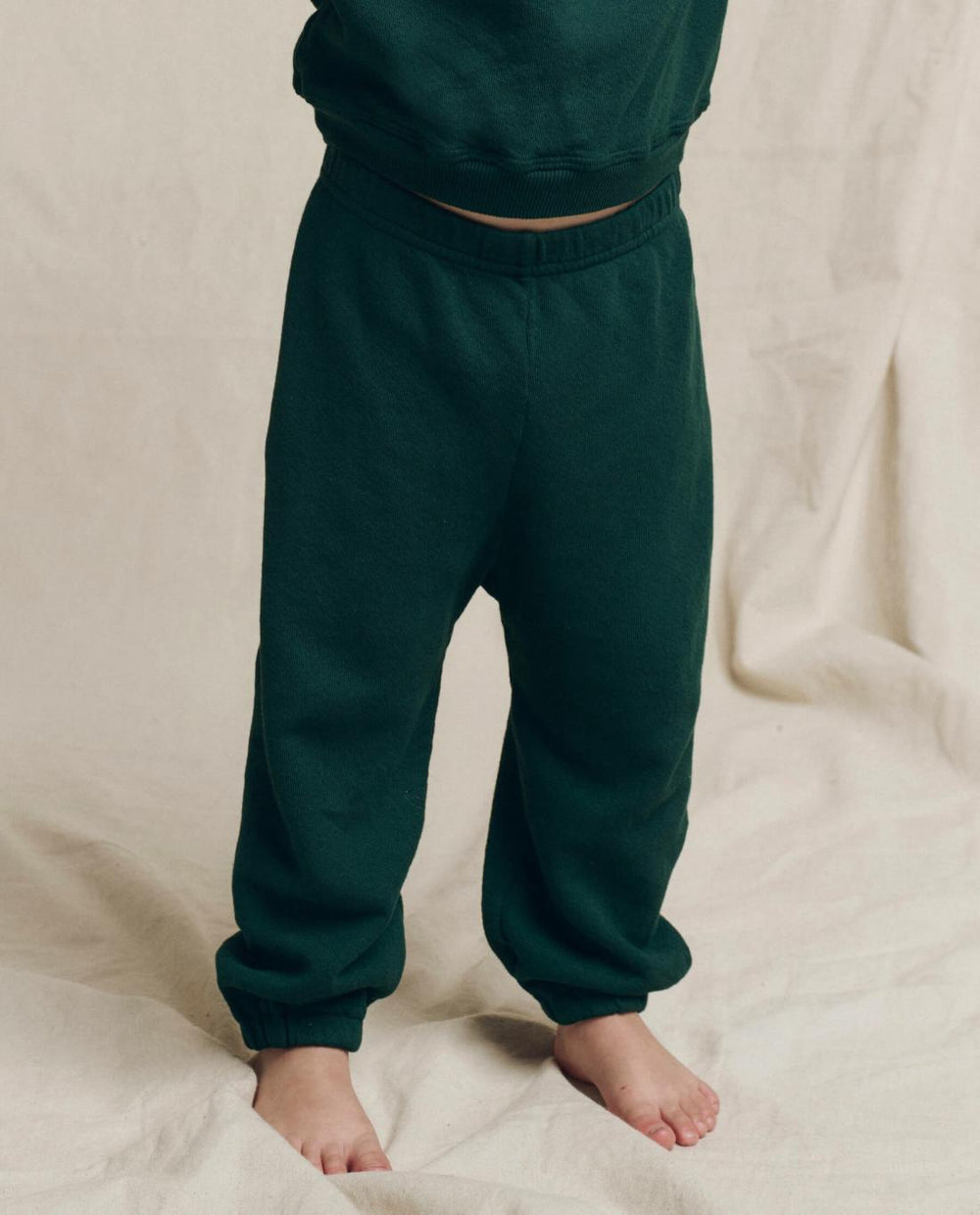 Tees & Sweats | Kids The Great. The Little Stadium Sweatpant. Solid Pinyon