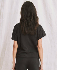 Tees | Women The Great. The Crop Tee. Solid Almost Black