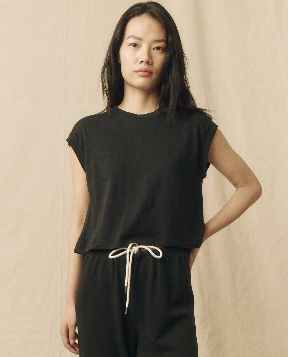 Tees | Women The Great. The Square Tee. Almost Black