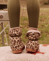 Accessories | Women The Great. The Down Quilted Puffer Slipper. Snow Leopard