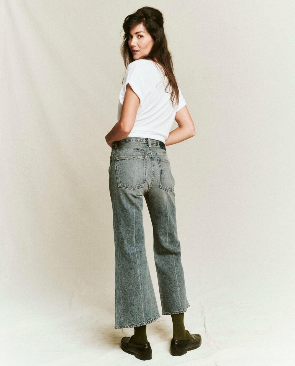 Denim | Women The Great. The Kick Bell Jean. Cliff Wash