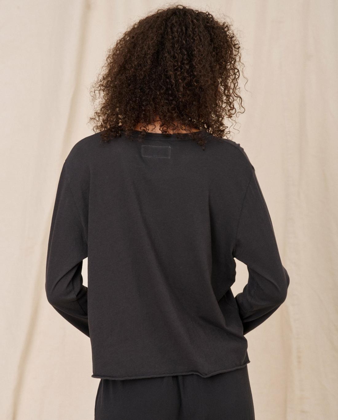 Long Sleeve Tees | Women The Great. The Long Sleeve Crop Tee. Almost Black