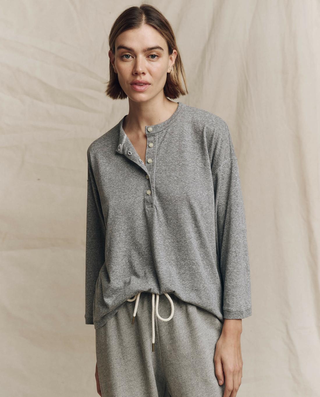 Long Sleeve Tees | Women The Great. The Shrunken Henley. Heather Grey