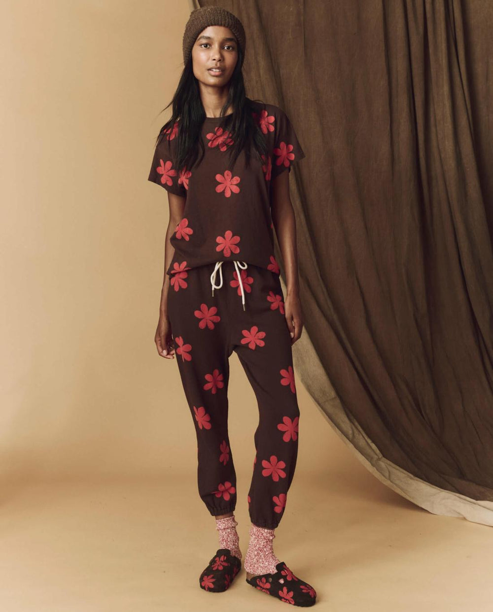 Novelty Tees &amp; Sweats | Women The Great. The Hand Stamped Boxy Crew. Mocha With Hot Red Daisy