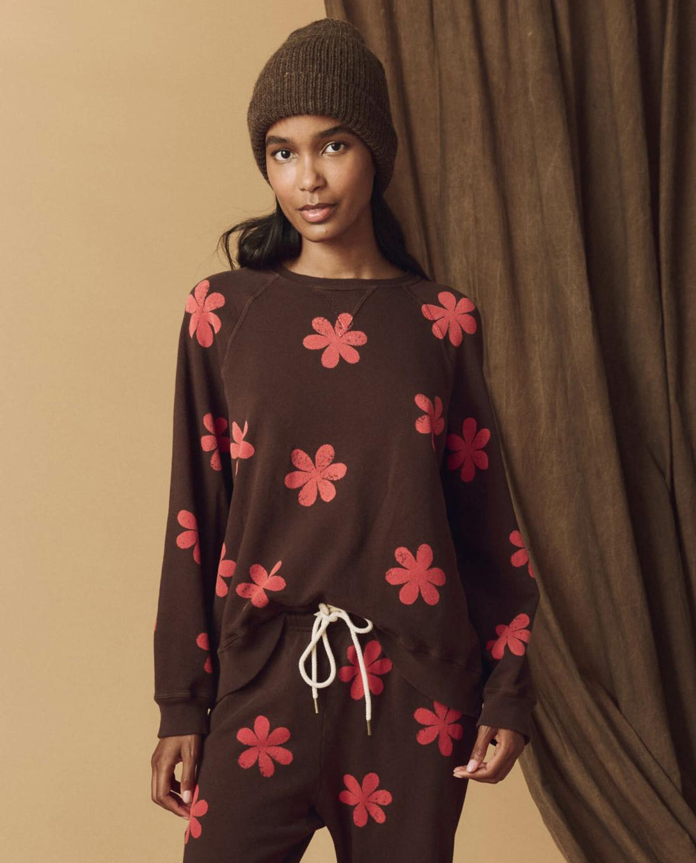 Novelty Tees &amp; Sweats | Women The Great. The Hand Stamped Slouch Sweatshirt. Mocha With Hot Red Daisy