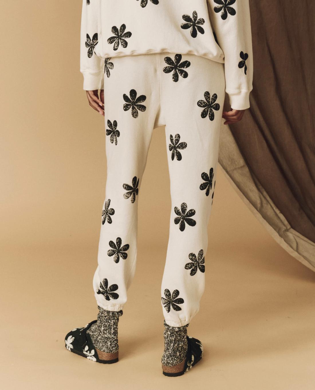 Novelty Tees &amp; Sweats | Women The Great. The Hand Stamped Stadium Sweatpant. Washed White With Black Daisy