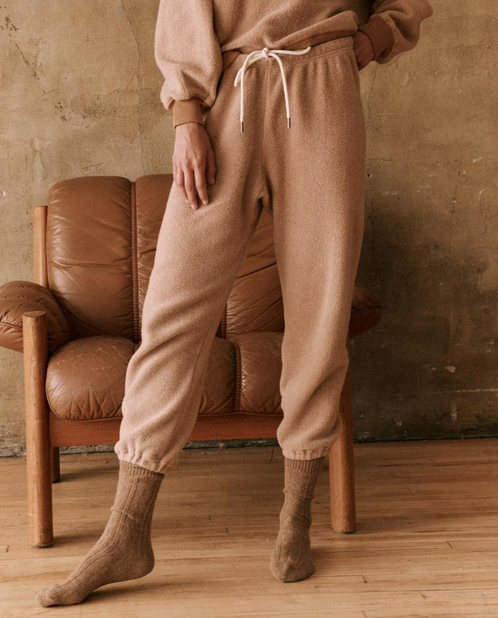Pants | Women The Great. The Fleece Stadium Sweatpant. Fawn