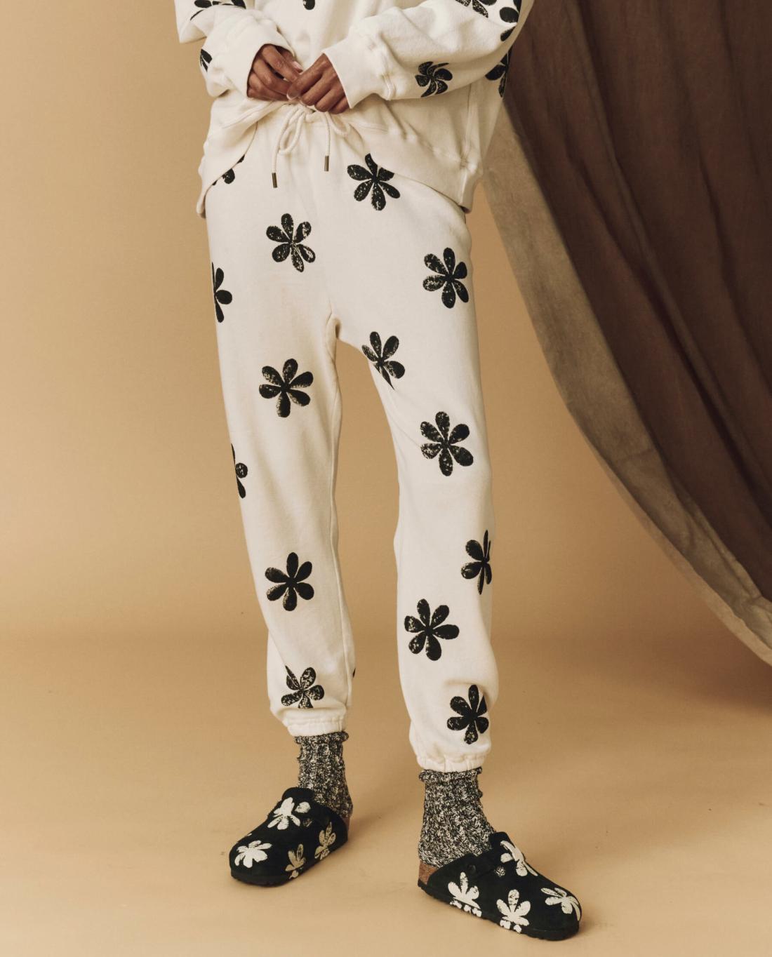 Pants | Women The Great. The Hand Stamped Stadium Sweatpant. Washed White With Black Daisy