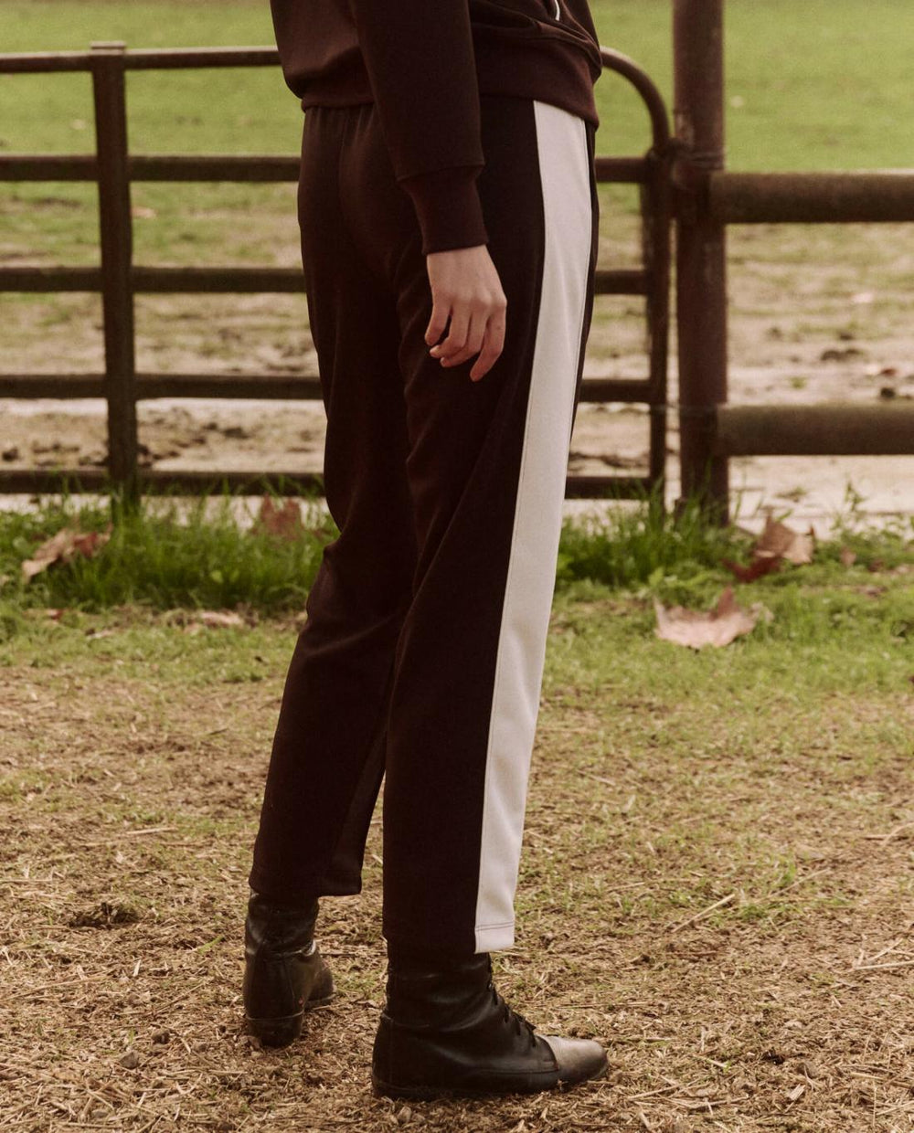 Pants | Women The Great. The Track Pant. Driftwood