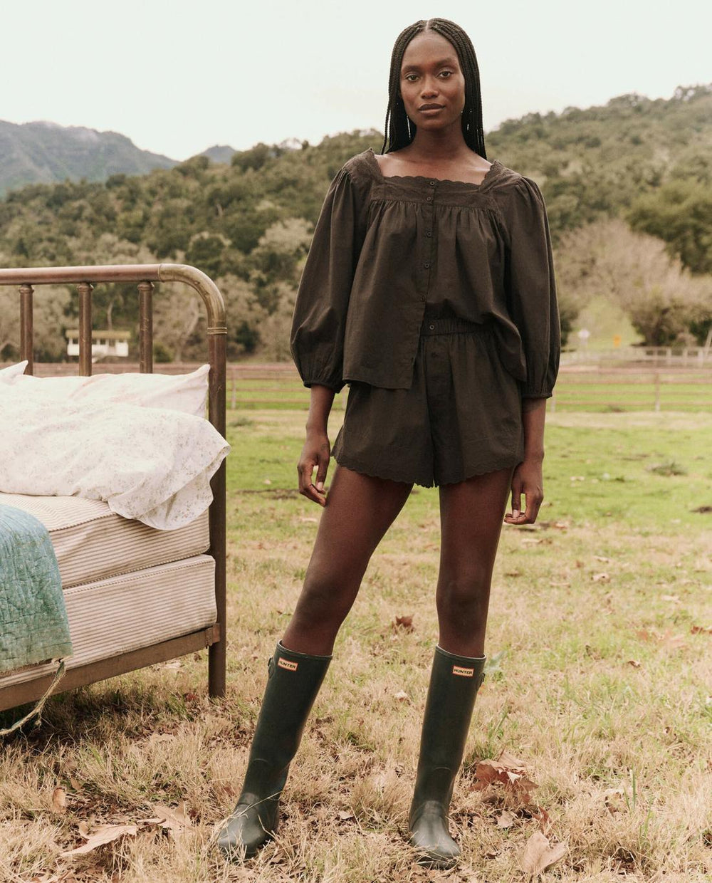 Sleep Bottoms | Women The Great. The Eyelet Tap Short. Black