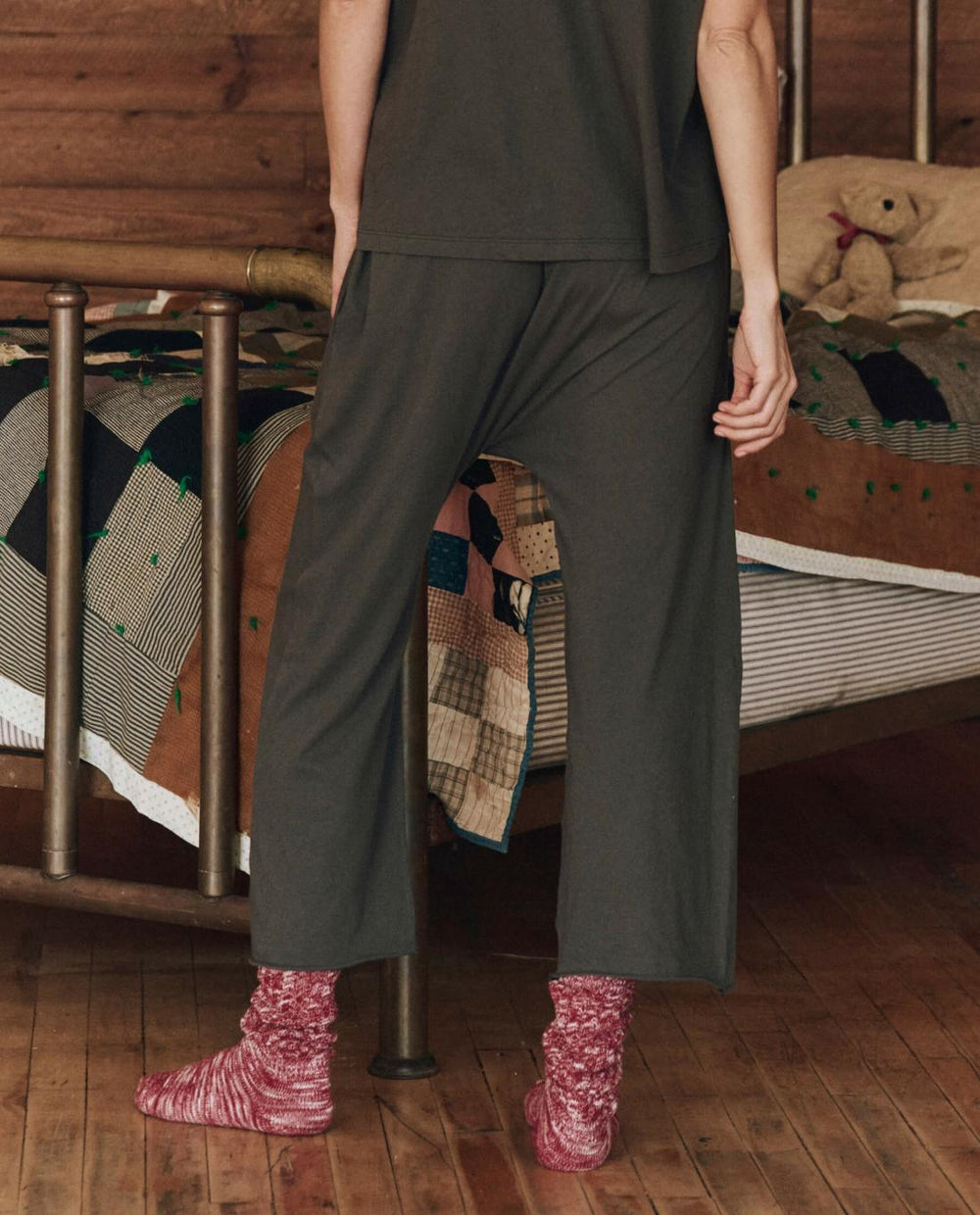 Sleep Bottoms | Women The Great. The Lounge Crop. Washed Black