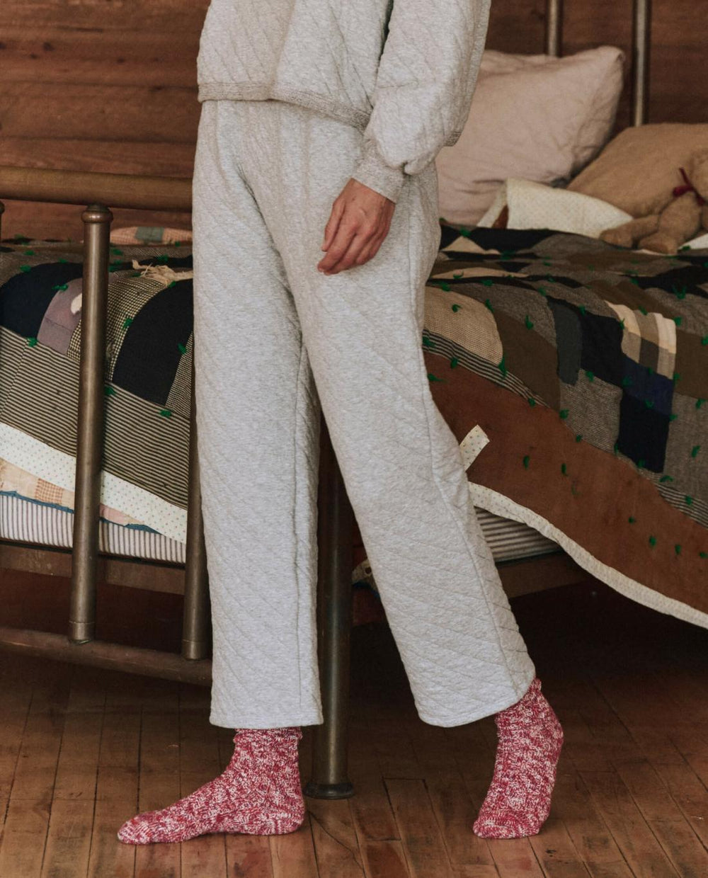 Sleep Bottoms | Women The Great. The Quilted Pajama Pant. Heather Grey