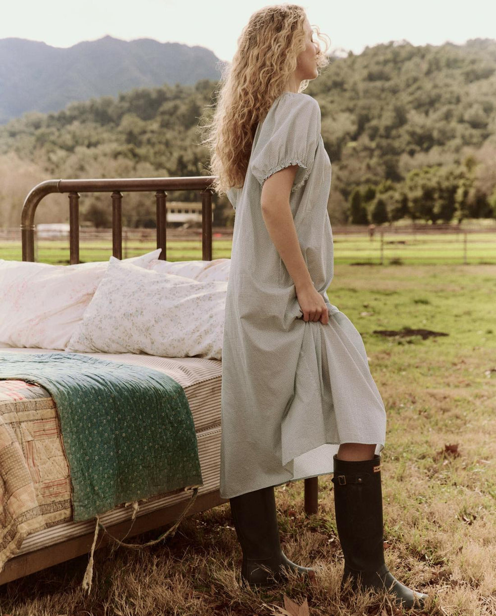 Sleep Dresses | Women The Great. The Smocked Sleep Dress. Blue Star Print