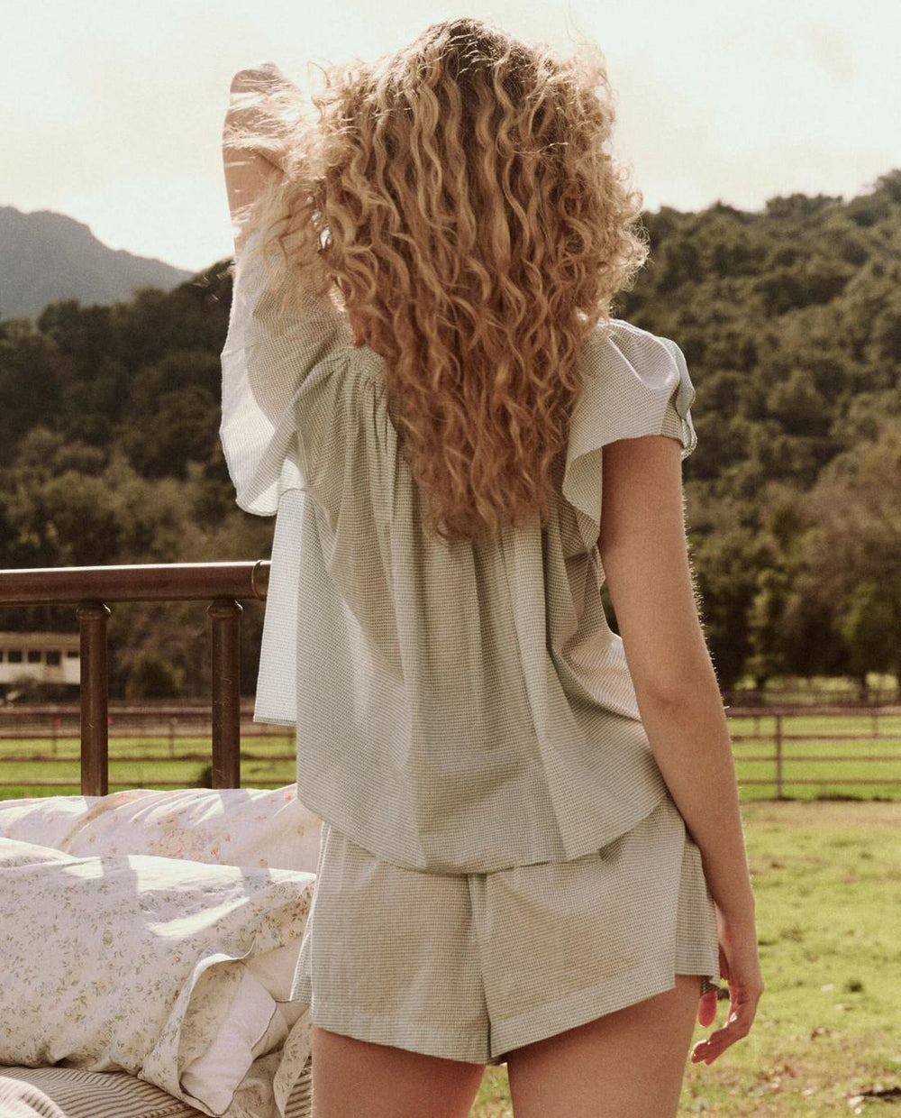 Sleep Tops | Women The Great. The Flutter Sleeve Sleep Top. Blue Star Print