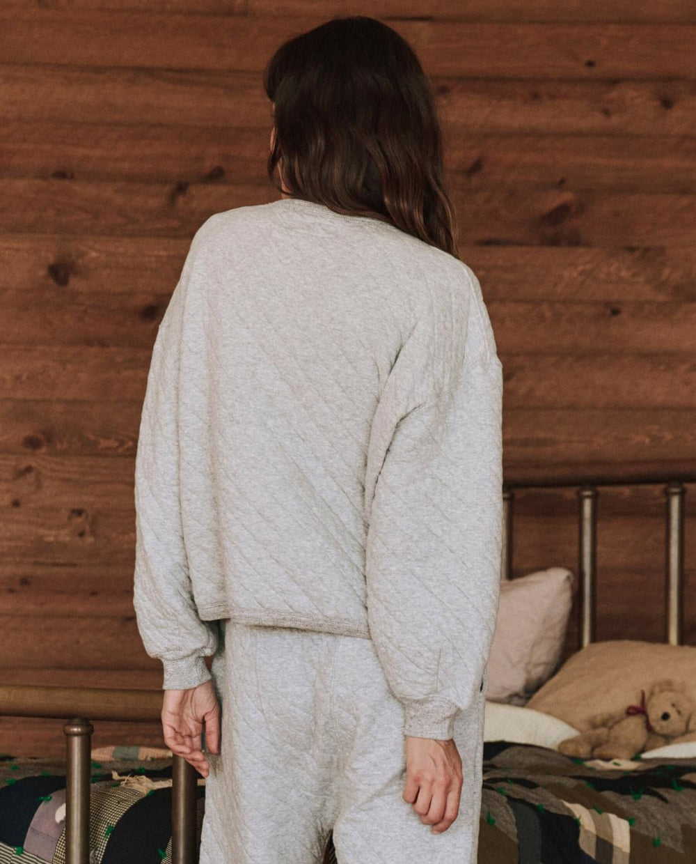Sleep Tops | Women The Great. The Quilted Henley Sleep Sweatshirt. Heather Grey