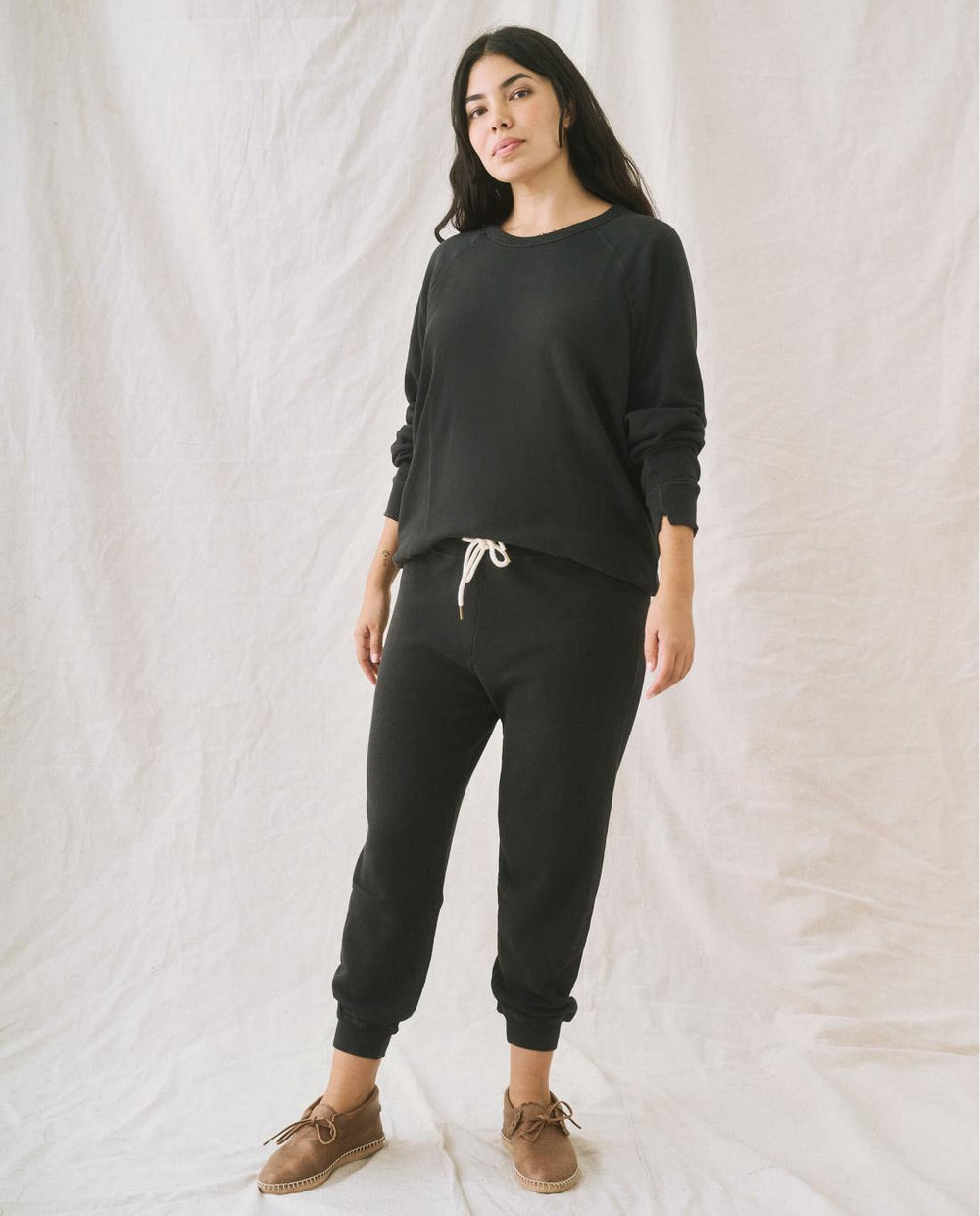 Sweatpants | Women The Great. The Cropped Sweatpant. Almost Black