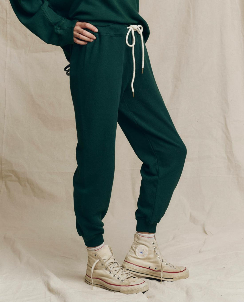 Sweatpants | Women The Great. The Cropped Sweatpant. Solid Pinyon