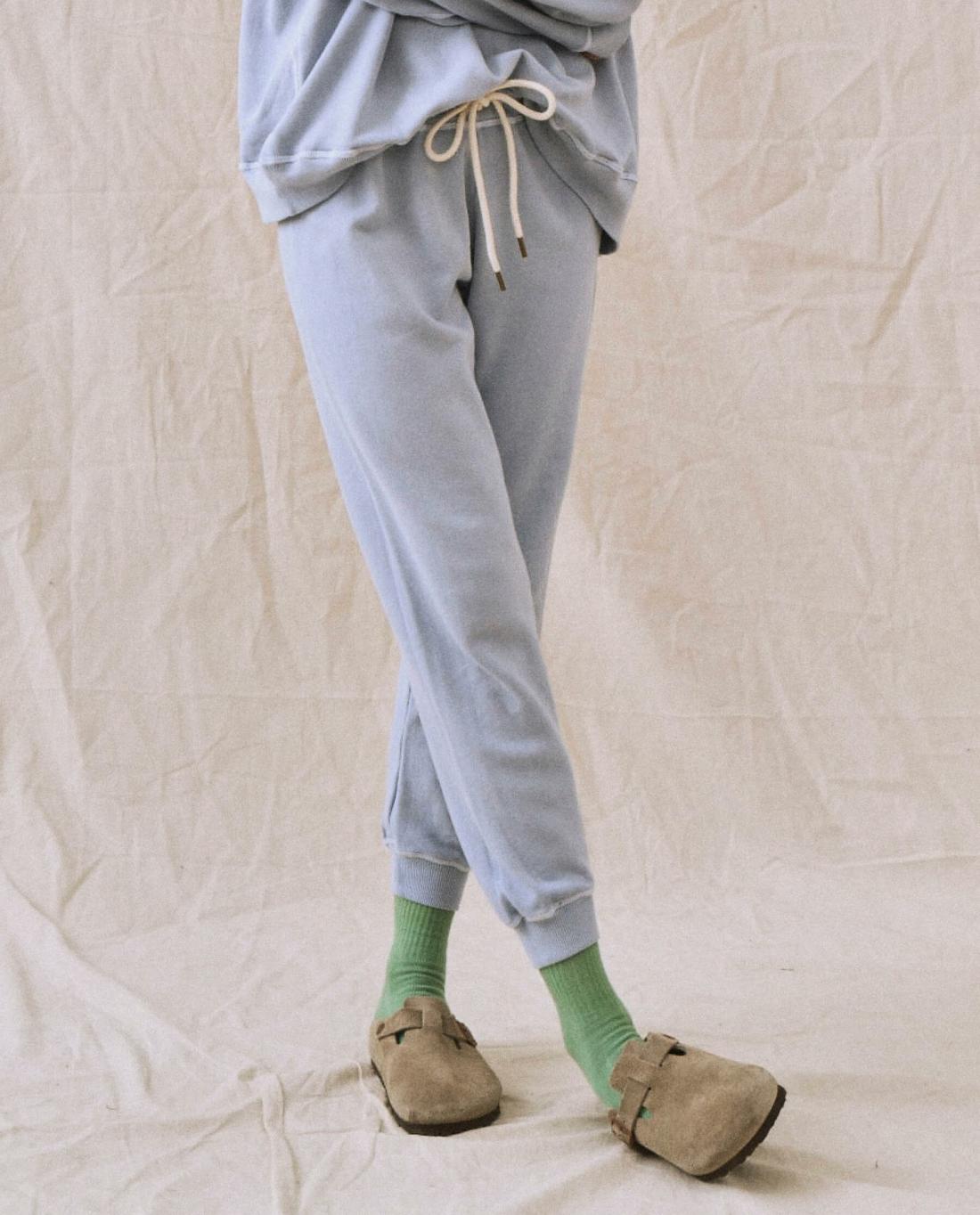 Sweatpants | Women The Great. The Cropped Sweatpant. Solid Whisper Blue