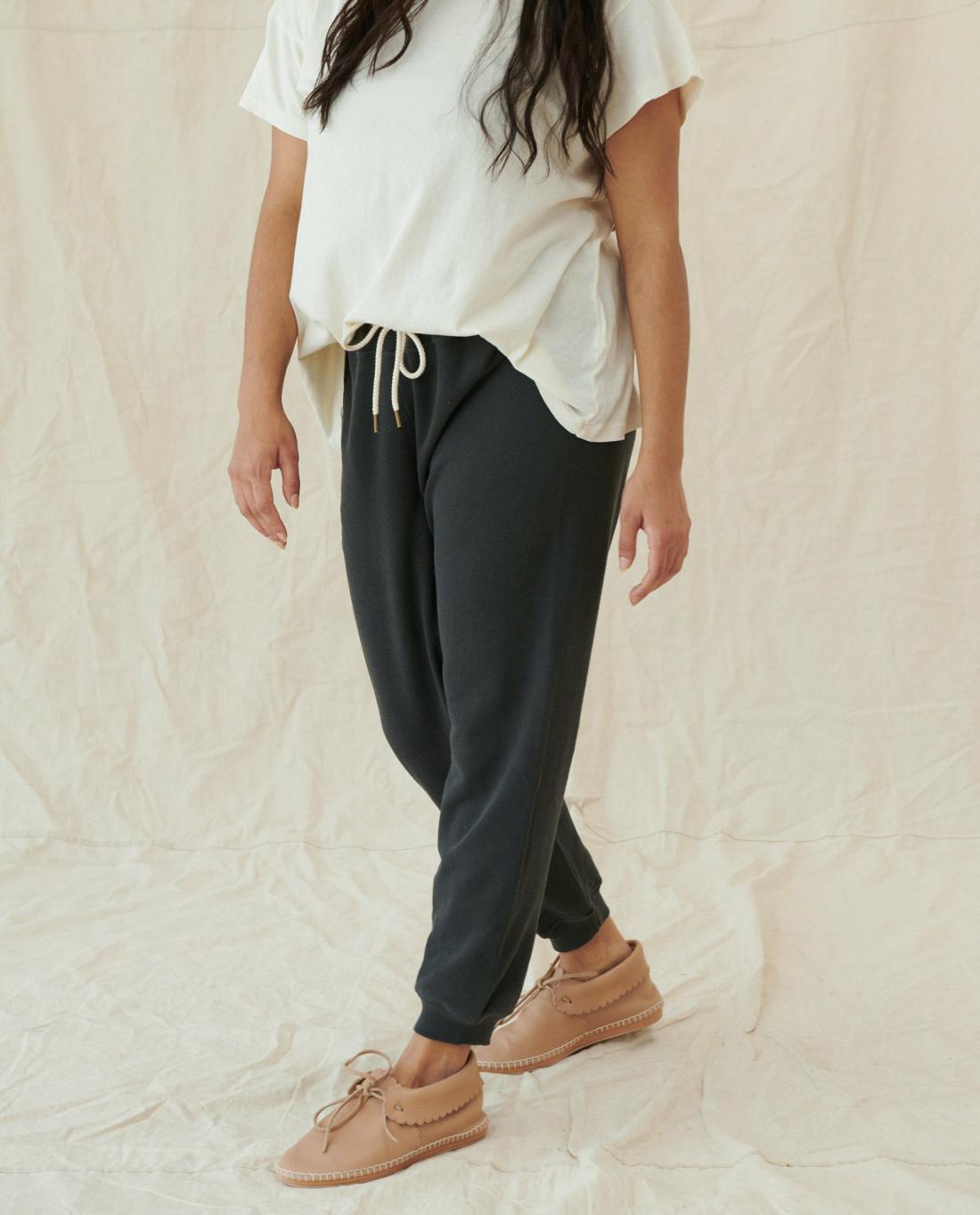 Sweatpants | Women The Great. The Cropped Sweatpant. Washed Black