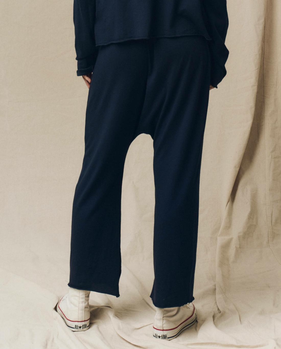 Sweatpants | Women The Great. The Jersey Crop. True Navy