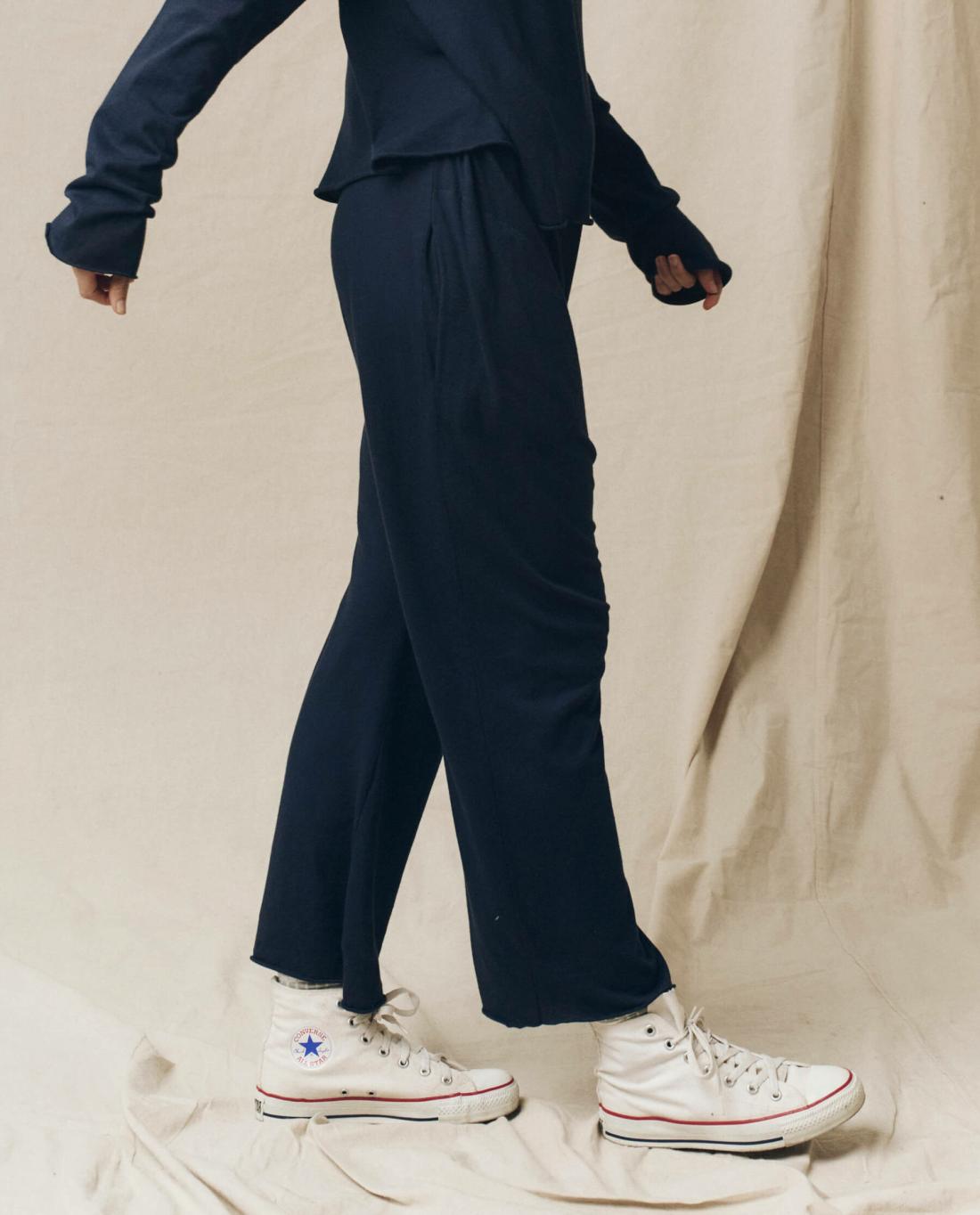 Sweatpants | Women The Great. The Jersey Crop. True Navy