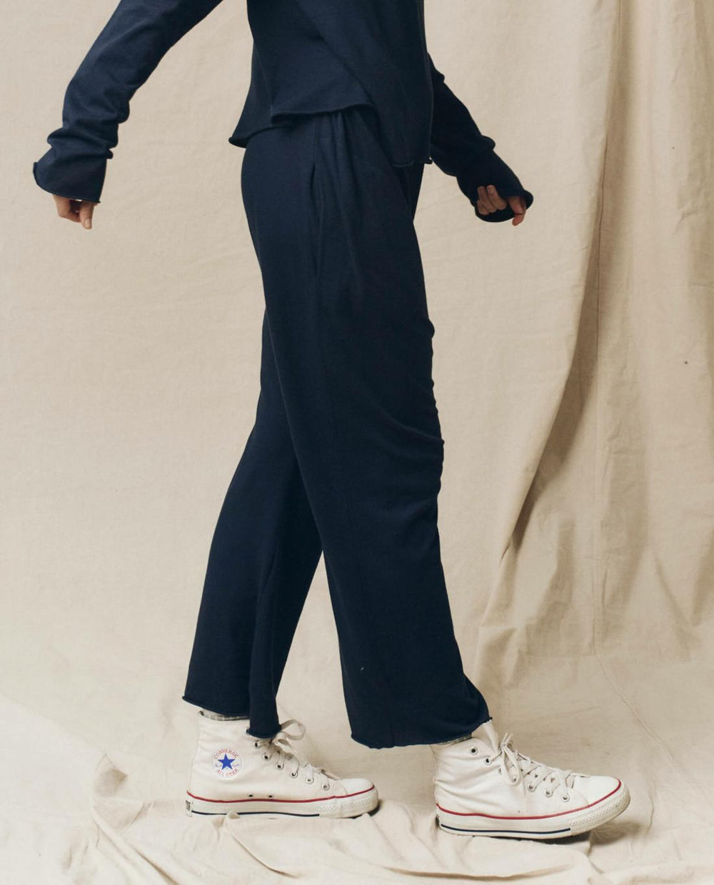 Sweatpants | Women The Great. The Jersey Crop. True Navy