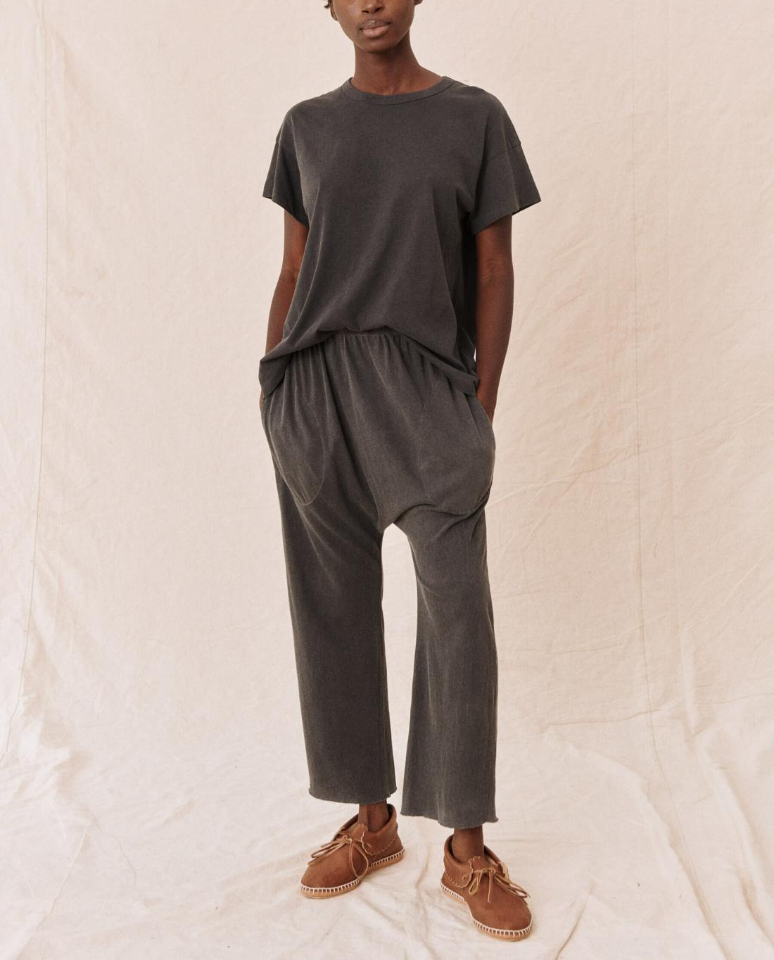 Sweatpants | Women The Great. The Jersey Crop. Washed Black