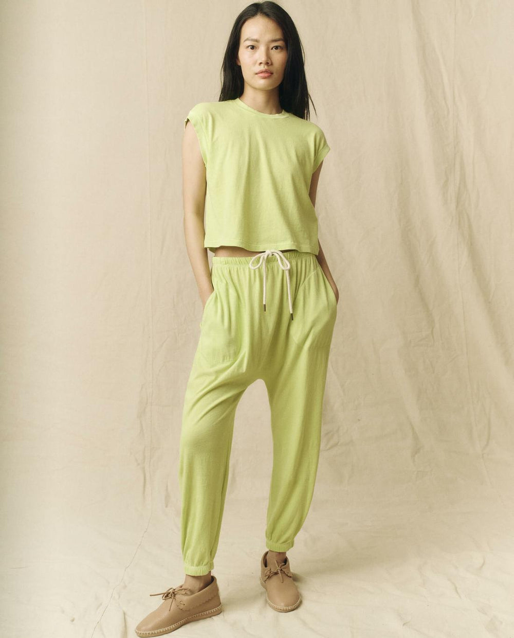 Sweatpants | Women The Great. The Jersey Jogger Pant. Lime Zest