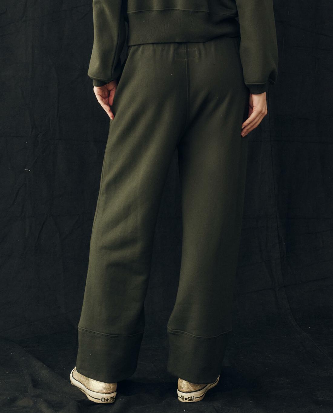 Sweatpants | Women The Great. The Win Sweatpant. Woodland Green