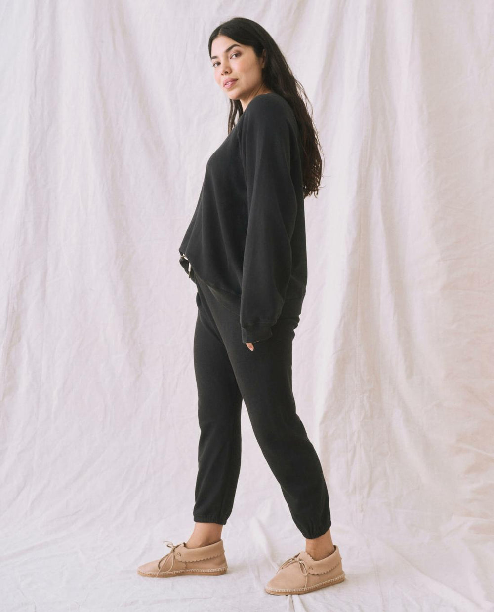 Sweatshirts | Women The Great. The Slouch Sweatshirt. Solid Almost Black