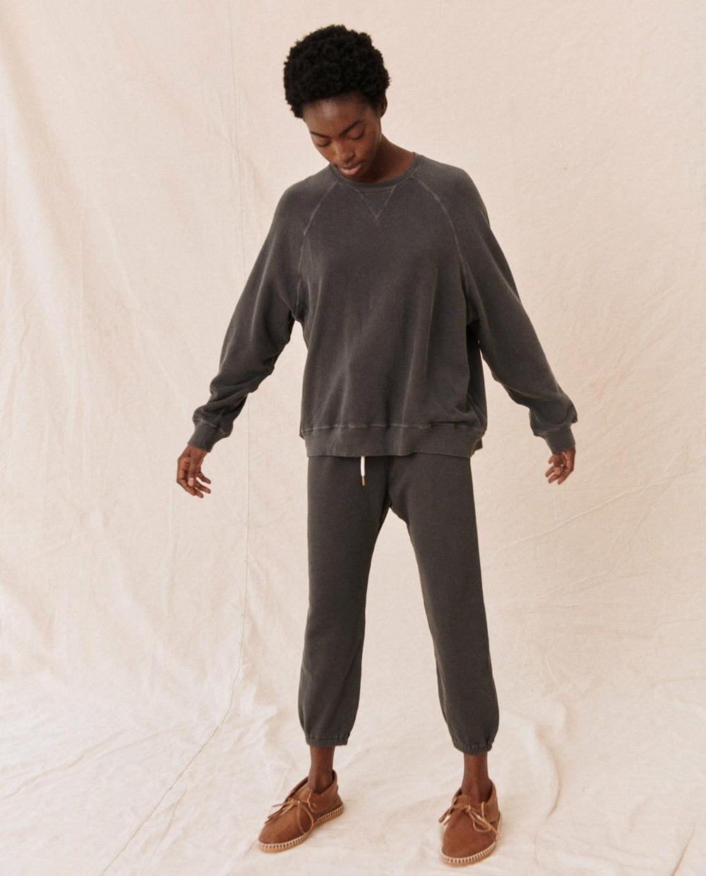 Sweatshirts | Women The Great. The Slouch Sweatshirt. Washed Black
