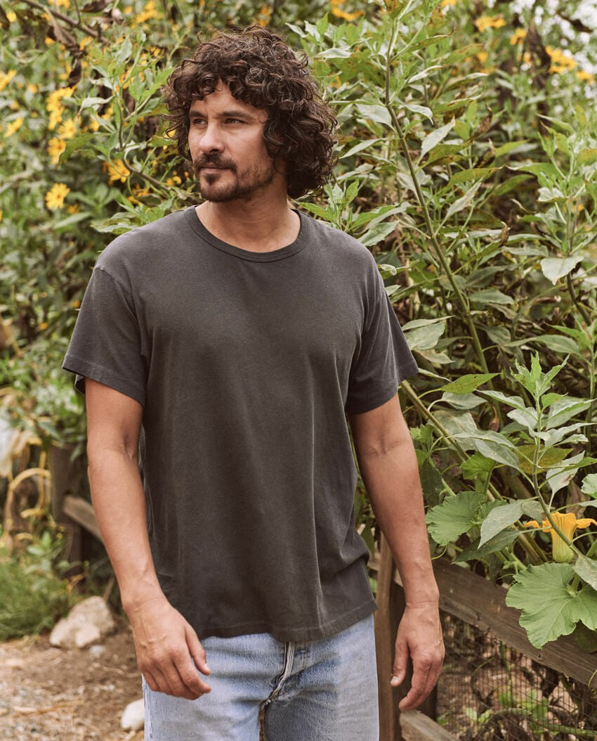 Tees &amp; Sweats | Men The Great. The Men's Boxy Crew. Washed Black