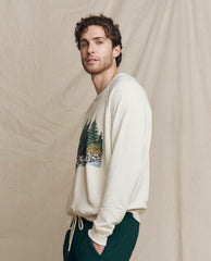 Tees &amp; Sweats | Men The Great. The Men's College Sweatshirt. Graphic Washed White With Black Bear