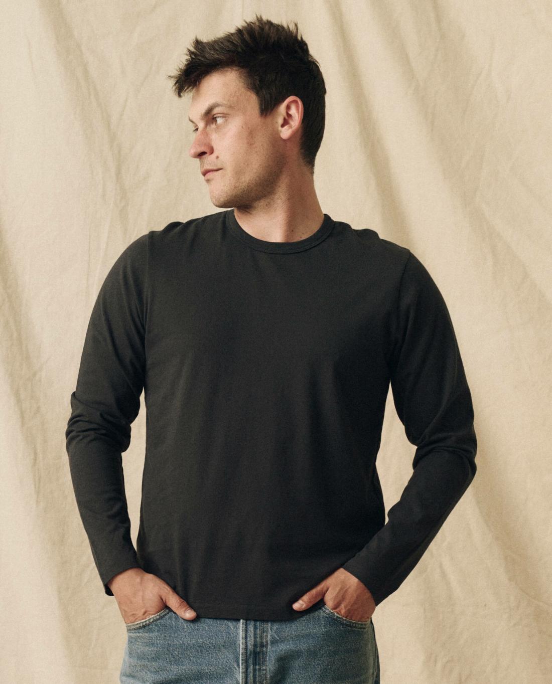 Tees &amp; Sweats | Men The Great. The Men's Pure Knits Long Sleeve Slim Crew. Solid Almost Black