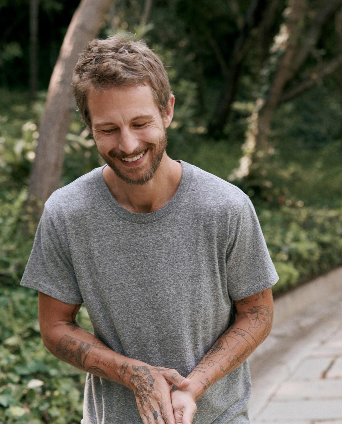 Tees &amp; Sweats | Men The Great. The Men's Slim Tee. Heather Grey