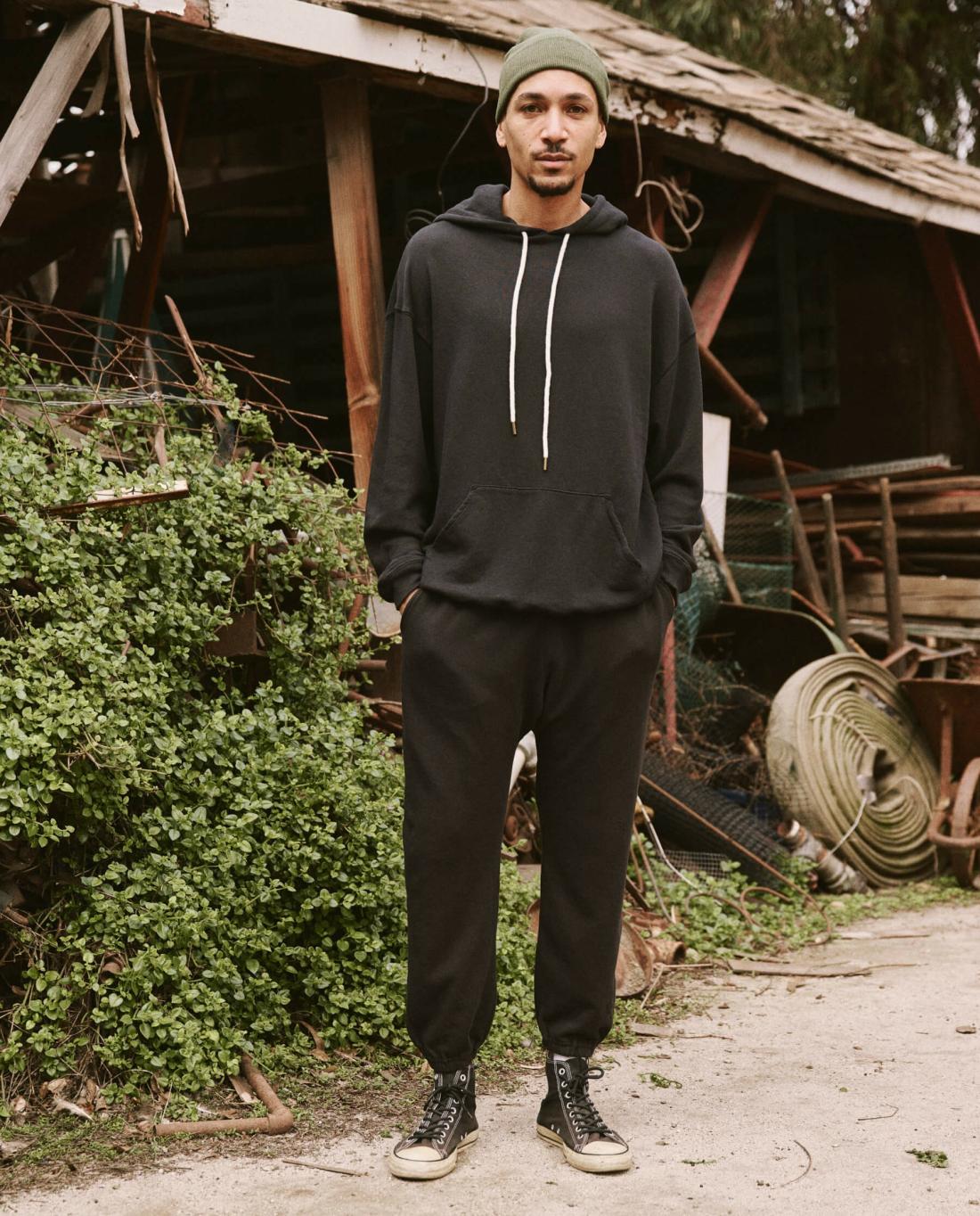 Tees &amp; Sweats | Men The Great. The Men's Stadium Sweatpant. Almost Black