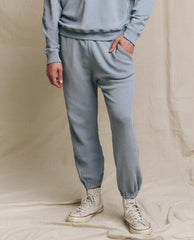 Tees &amp; Sweats | Men The Great. The Men's Stadium Sweatpant. Solid Big Sky