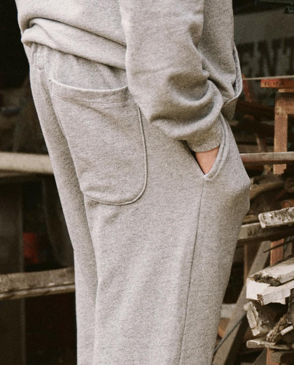 Tees &amp; Sweats | Men The Great. The Men's Stadium Sweatpant. Varsity Grey