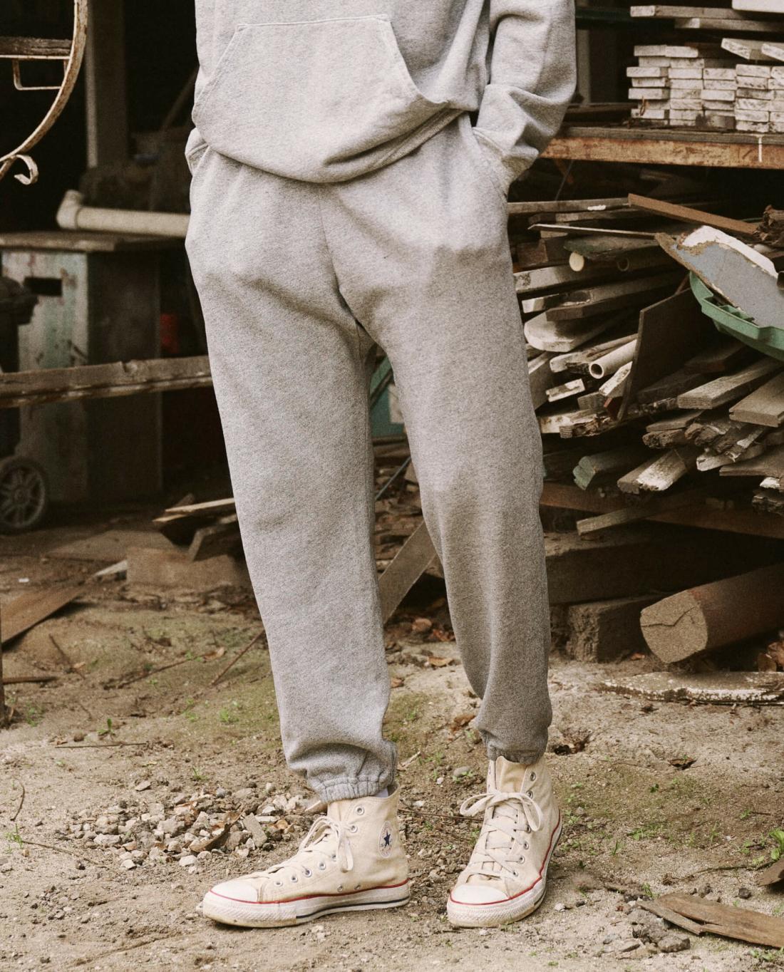 Tees &amp; Sweats | Men The Great. The Men's Stadium Sweatpant. Varsity Grey