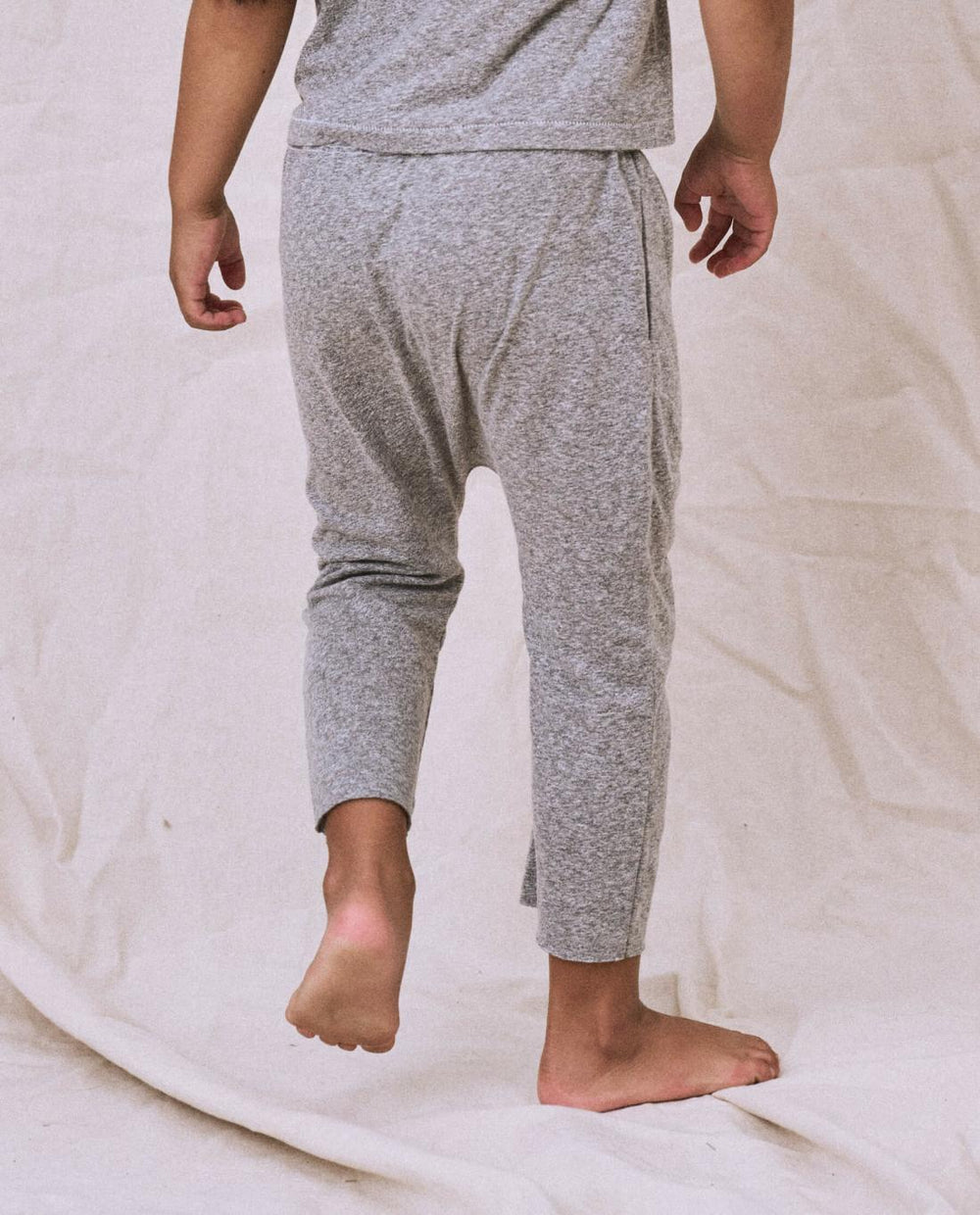 Tees &amp; Sweats | Kids The Great. The Little Jersey Crop. Heather Grey