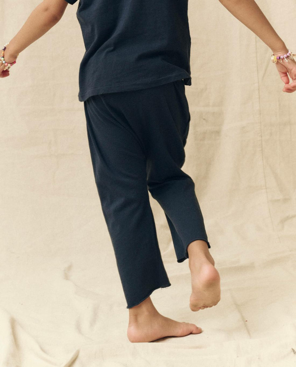 Tees &amp; Sweats | Kids The Great. The Little Jersey Crop. True Navy