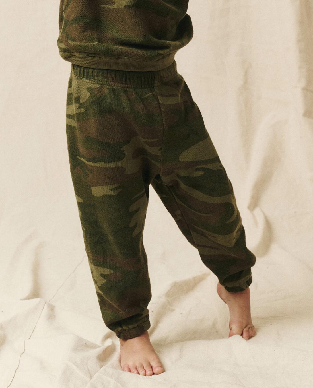 Tees &amp; Sweats | Kids The Great. The Little Stadium Sweatpant. Novelty Deep Woods Camo
