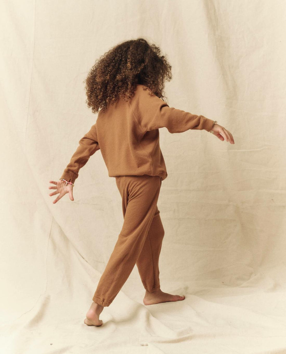 Tees &amp; Sweats | Kids The Great. The Little Stadium Sweatpant. Solid Bright Maple