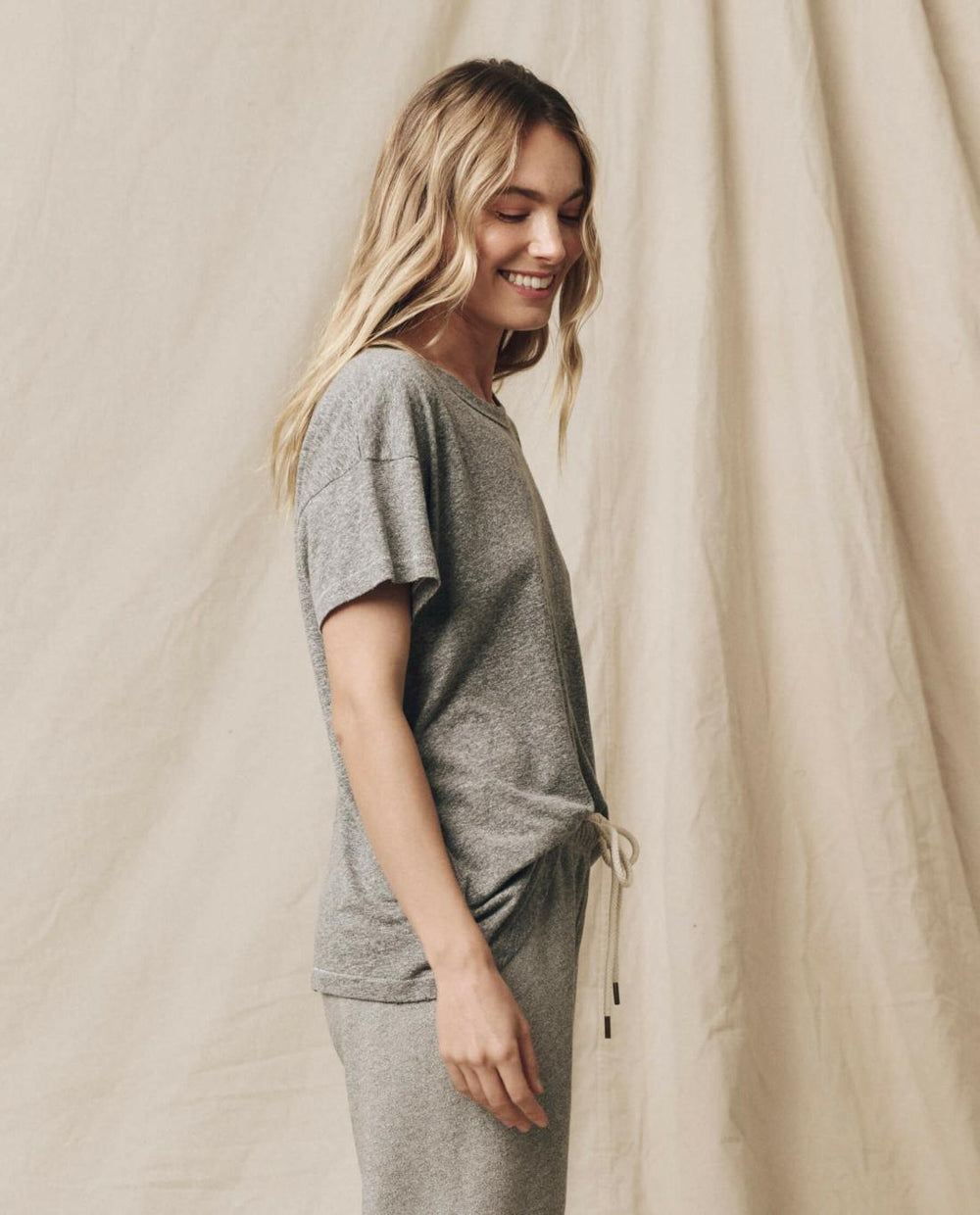 Tees | Women The Great. The Boxy Crew. Heather Grey